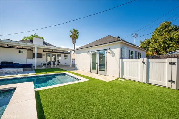 $1,400,000 | 3246 Marwick Avenue, Long Beach, CA 90808
