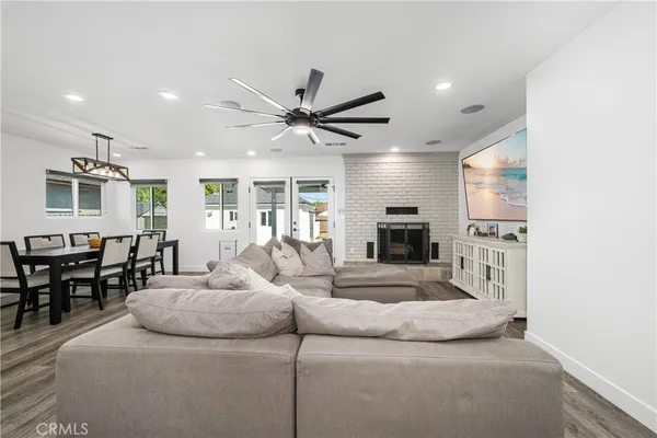$1,400,000 | 3246 Marwick Avenue, Long Beach, CA 90808