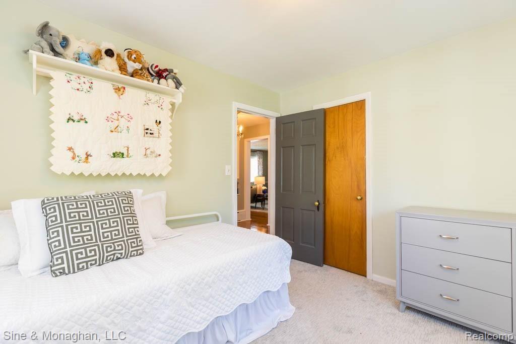 1154 Hampton Road Grosse Pointe Woods, MI 48236 - Photo 17 of 24