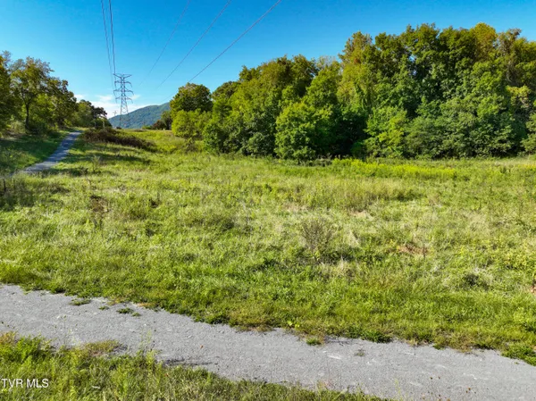 $215,000 | 907 Cedar Grove Road, Johnson City, TN 37601