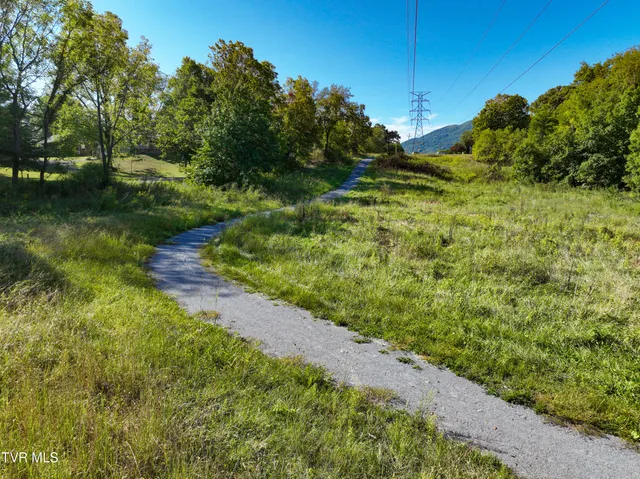 $215,000 | 907 Cedar Grove Road, Johnson City, TN 37601