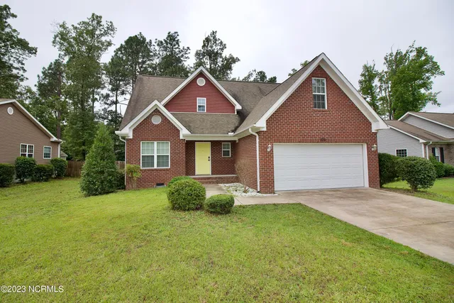 $2,200 | 129 Lori Lane, Aberdeen, NC 28315