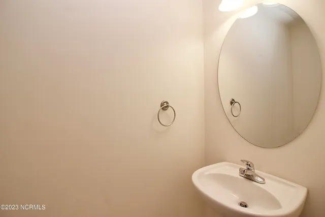 $2,200 | 129 Lori Lane, Aberdeen, NC 28315