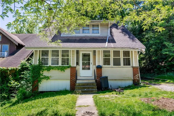 $89,900 | 628 Lakemont Avenue, Akron, OH 44314