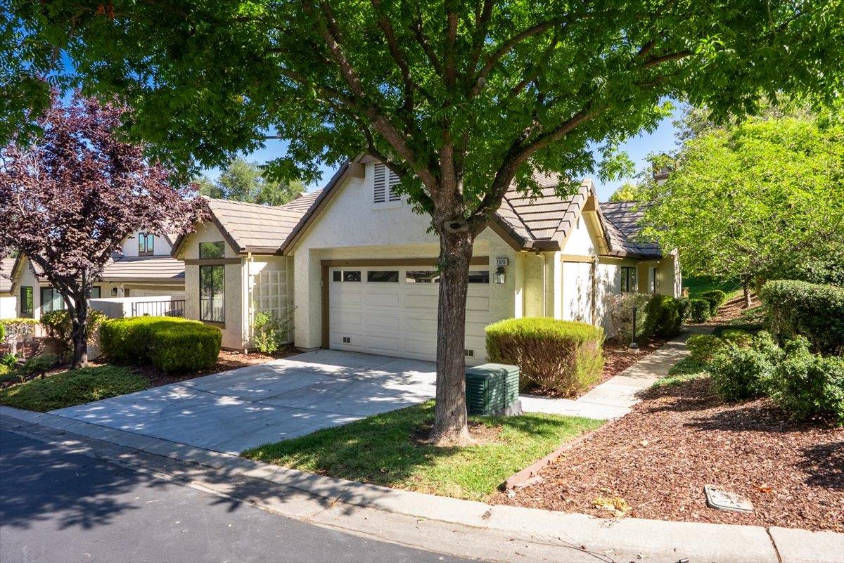 7676 Helmsdale Drive San Jose, CA 95135 - Photo 2 of 13