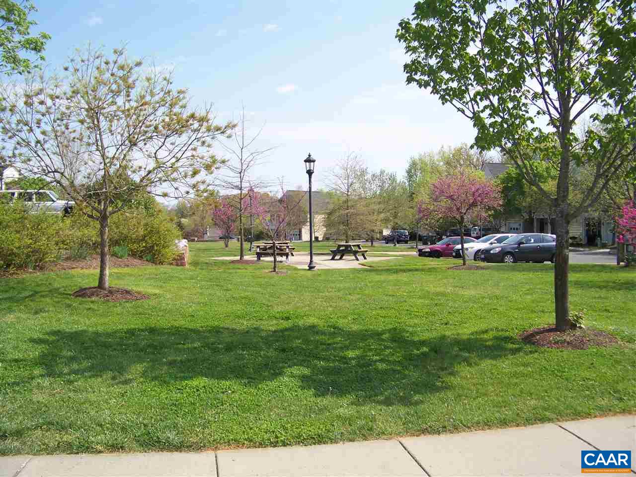 131 Burnet Street Charlottesville, VA 22902 - Photo 14 of 38 a view of green field