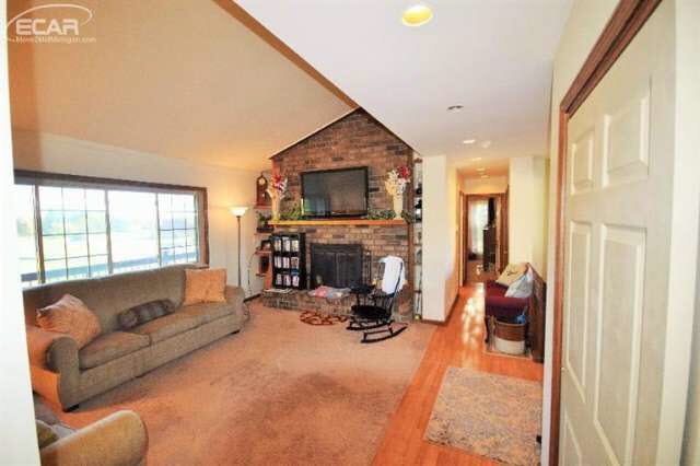 7384 Calkins Road Flint, MI 48532 - Photo 4 of 21 20450041-3.JPG