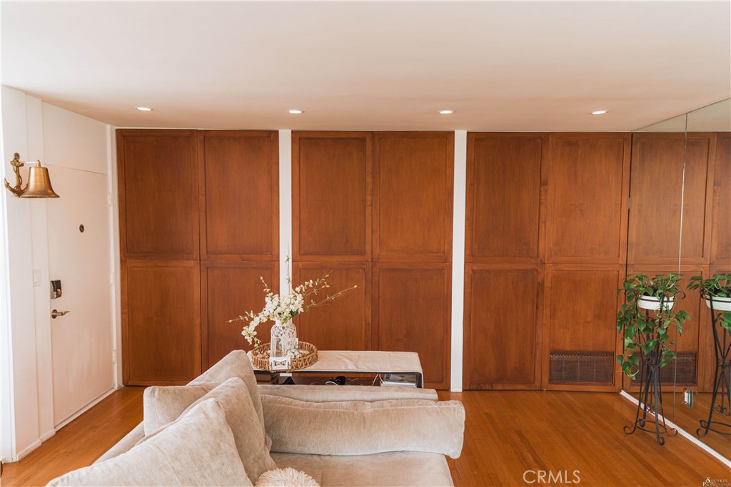 16 South 36th Place, Unit F Long Beach, CA 90803 - Photo 23 of 28