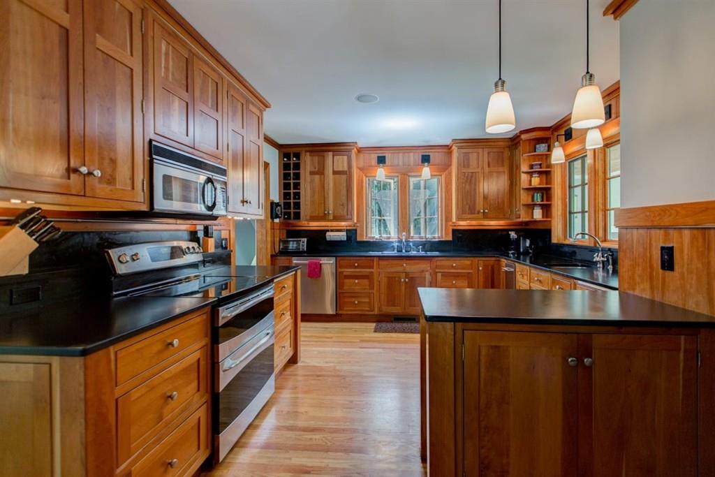 1 Thornton Road Winchester, MA 01890 - Photo 4 of 42 Gallery Image 4