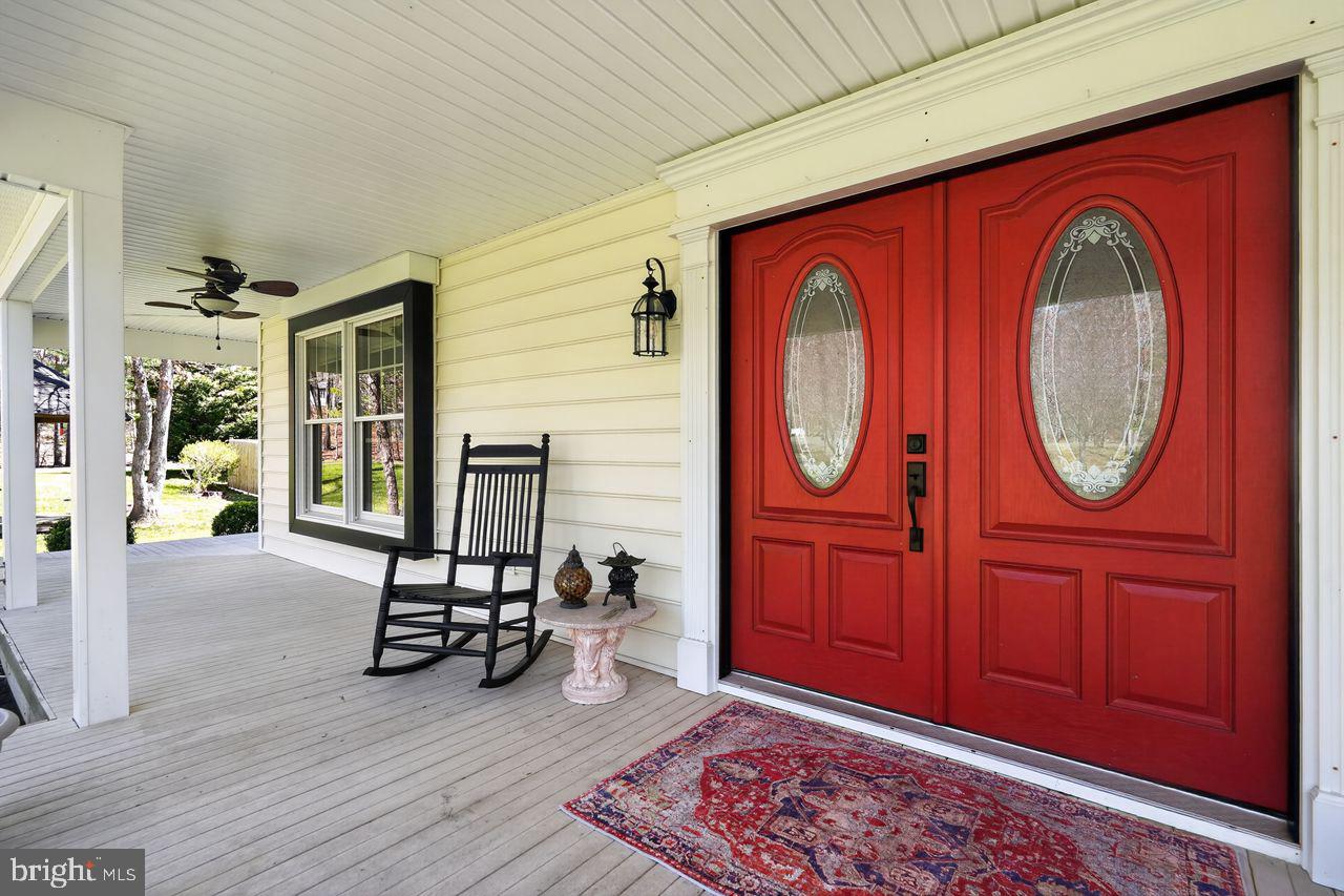 21 Mill Road Shamong, NJ 08088 - Photo 4 of 52 a view of an entryway with sitting area