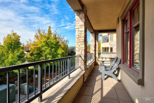 $1,000,000 | 3059 W Crescent, Unit 201, Boise, ID 83706