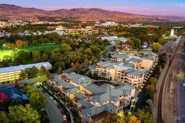 $1,000,000 | 3059 W Crescent, Unit 201, Boise, ID 83706