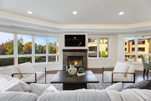 $1,000,000 | 3059 W Crescent, Unit 201, Boise, ID 83706
