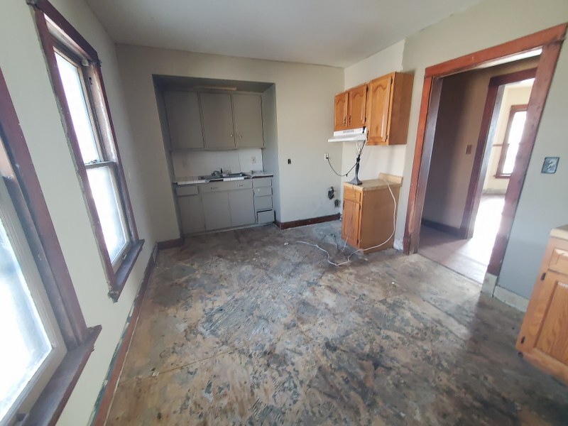 935 19th Street Rock Island, IL 61201 - Photo 11 of 12