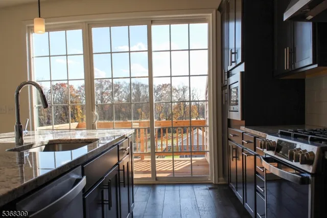 $3,950 | 601 Charleston Drive, Unit 601, Monroe Township, NJ 08831