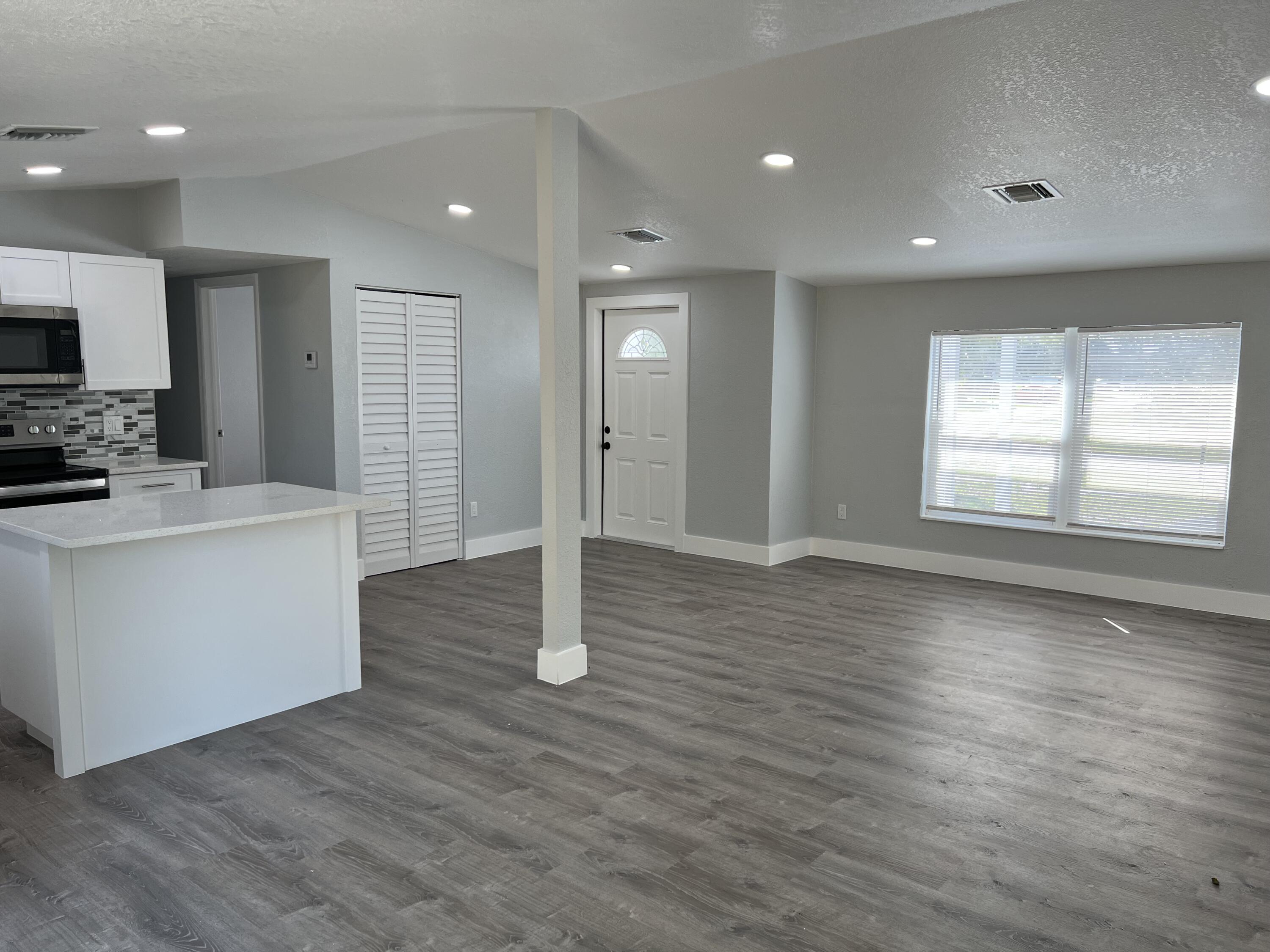 3811 Chickasha Road Lake Worth, FL 33462 - Photo 5 of 18 IMG_3258
