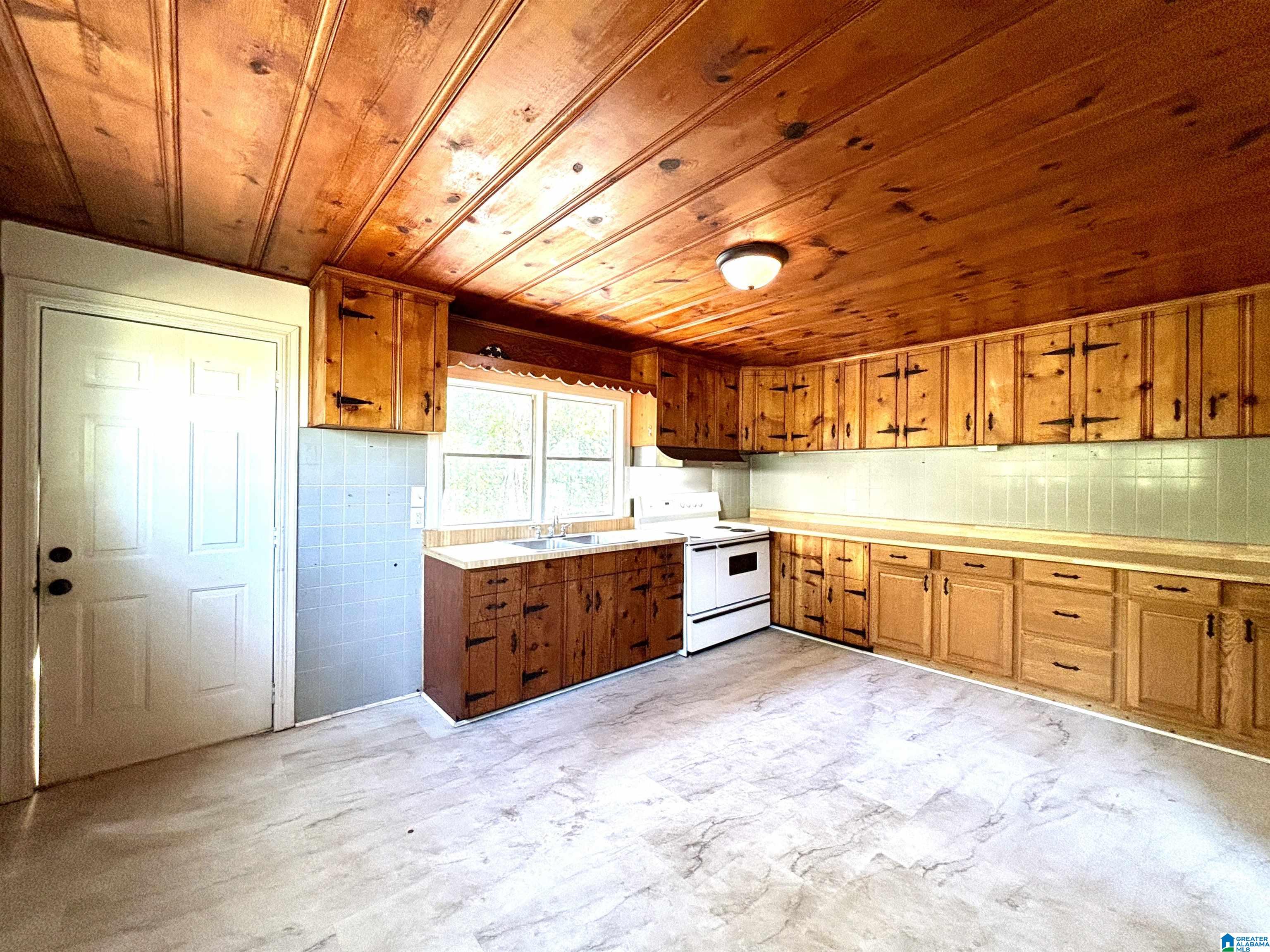 670 Dee Hicks Road Altoona, AL 35952 - Photo 10 of 35 Gallery Image 10