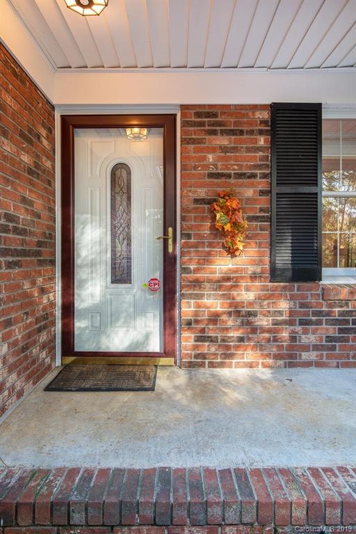 420 Brandon Road Hendersonville, NC 28739 - Photo 6 of 38