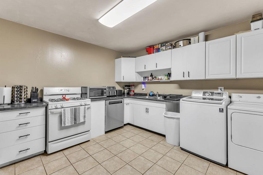 4904 Shawnee Road St. Joseph, MO 64503 - Photo 8 of 29 Gallery Image 8