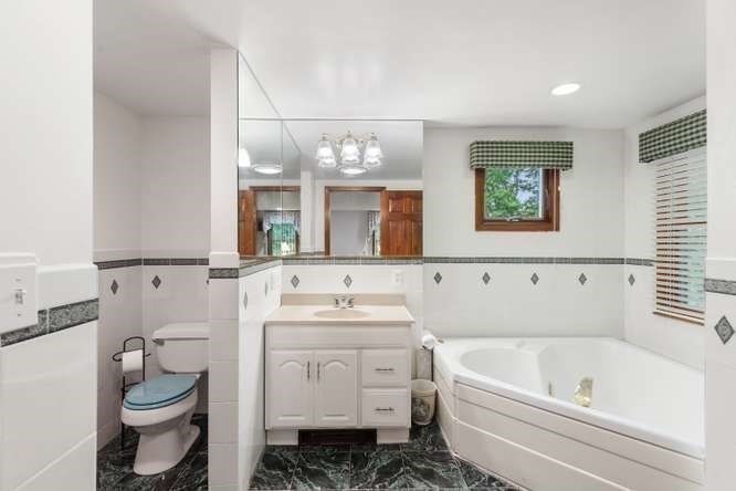 44 Quarry Lane Milton, MA 02186 - Photo 26 of 42