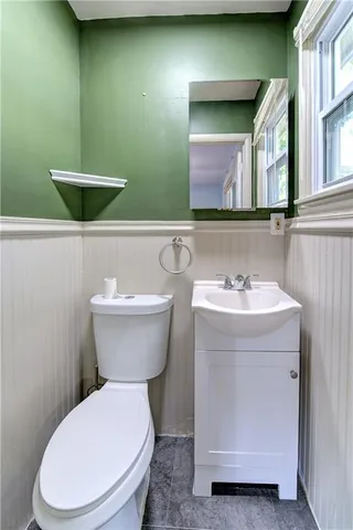 $275,000 | 605 Southeast 5th Street, Lee's Summit, MO 64063