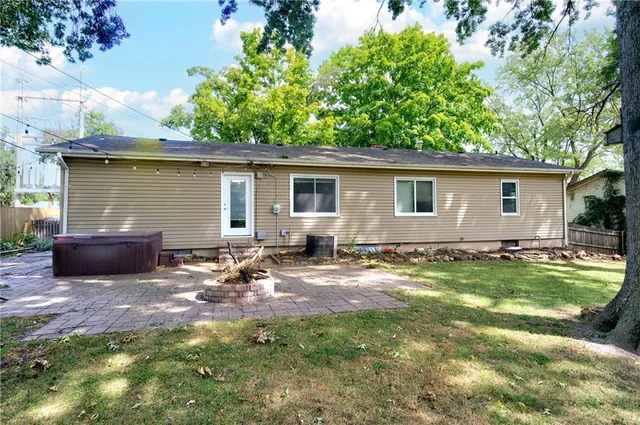 $275,000 | 605 Southeast 5th Street, Lee's Summit, MO 64063