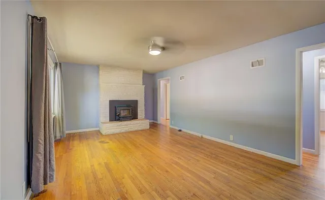 $275,000 | 605 Southeast 5th Street, Lee's Summit, MO 64063