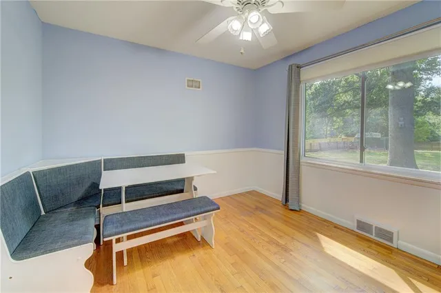 $275,000 | 605 Southeast 5th Street, Lee's Summit, MO 64063