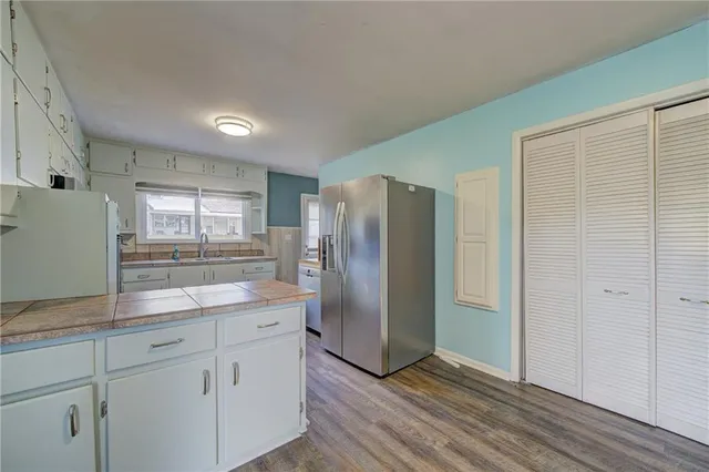 $275,000 | 605 Southeast 5th Street, Lee's Summit, MO 64063