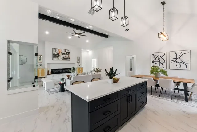 $2,800 | 418 Bedford Drive, Spicewood, TX 78669