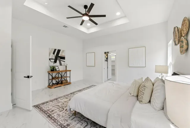 $2,800 | 418 Bedford Drive, Spicewood, TX 78669