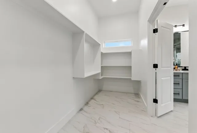 $2,800 | 418 Bedford Drive, Spicewood, TX 78669