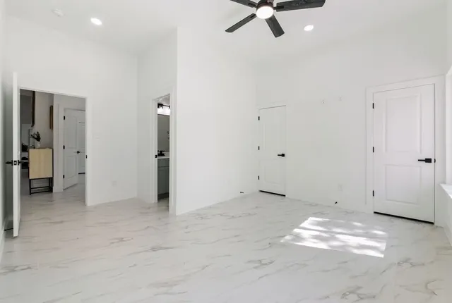 $2,800 | 418 Bedford Drive, Spicewood, TX 78669