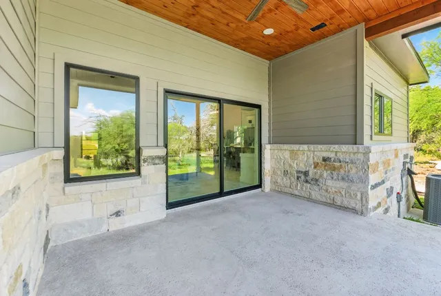 $2,800 | 418 Bedford Drive, Spicewood, TX 78669