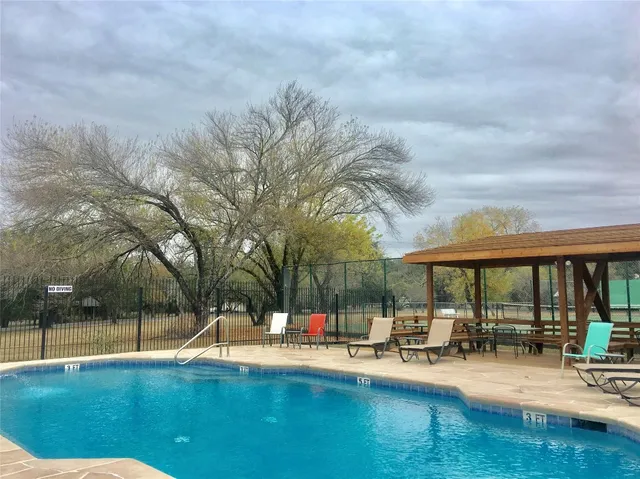 $2,800 | 418 Bedford Drive, Spicewood, TX 78669