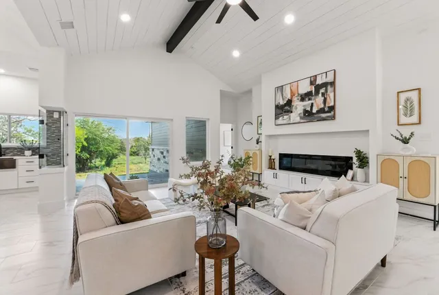 $2,800 | 418 Bedford Drive, Spicewood, TX 78669