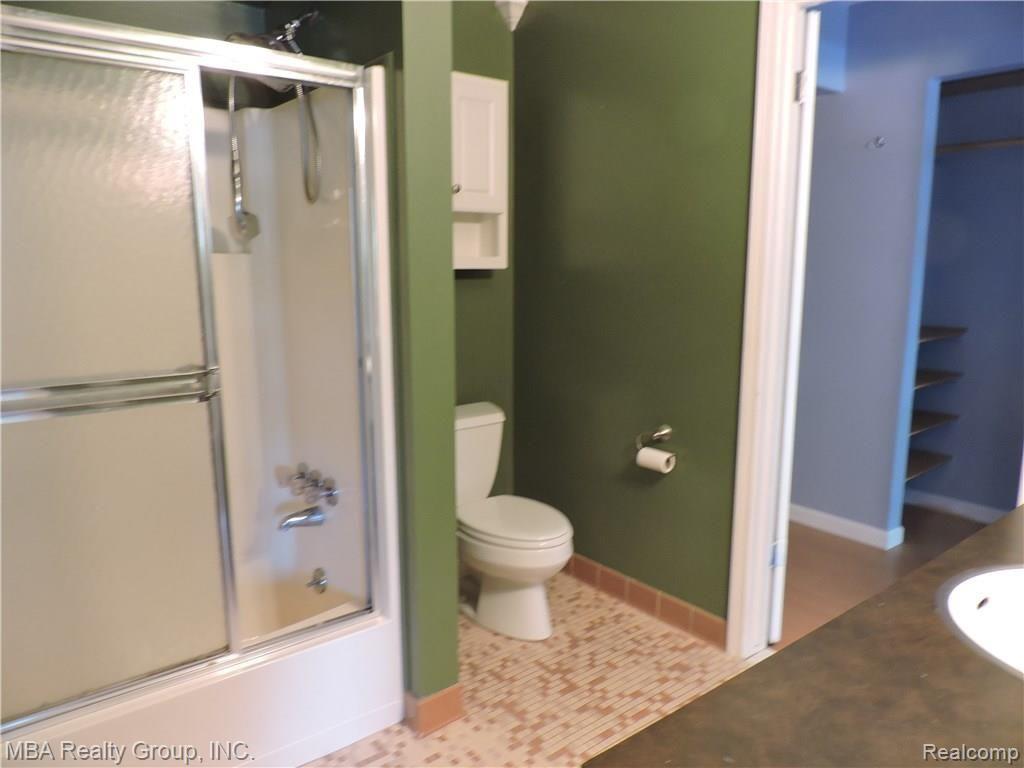 24360 East River Road, Unit 26 Grosse Ile, MI 48138 - Photo 11 of 16