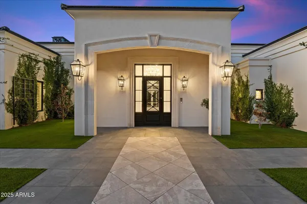 $8,795,000 | 5226 East Desert Vista Road, Paradise Valley, AZ 85253