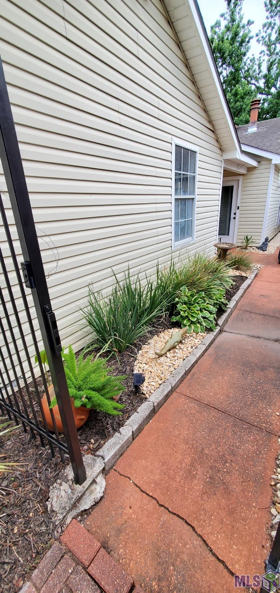 1953 Stonegate Court Baton Rouge, LA 70815 - Photo 17 of 18 Gallery Image 17