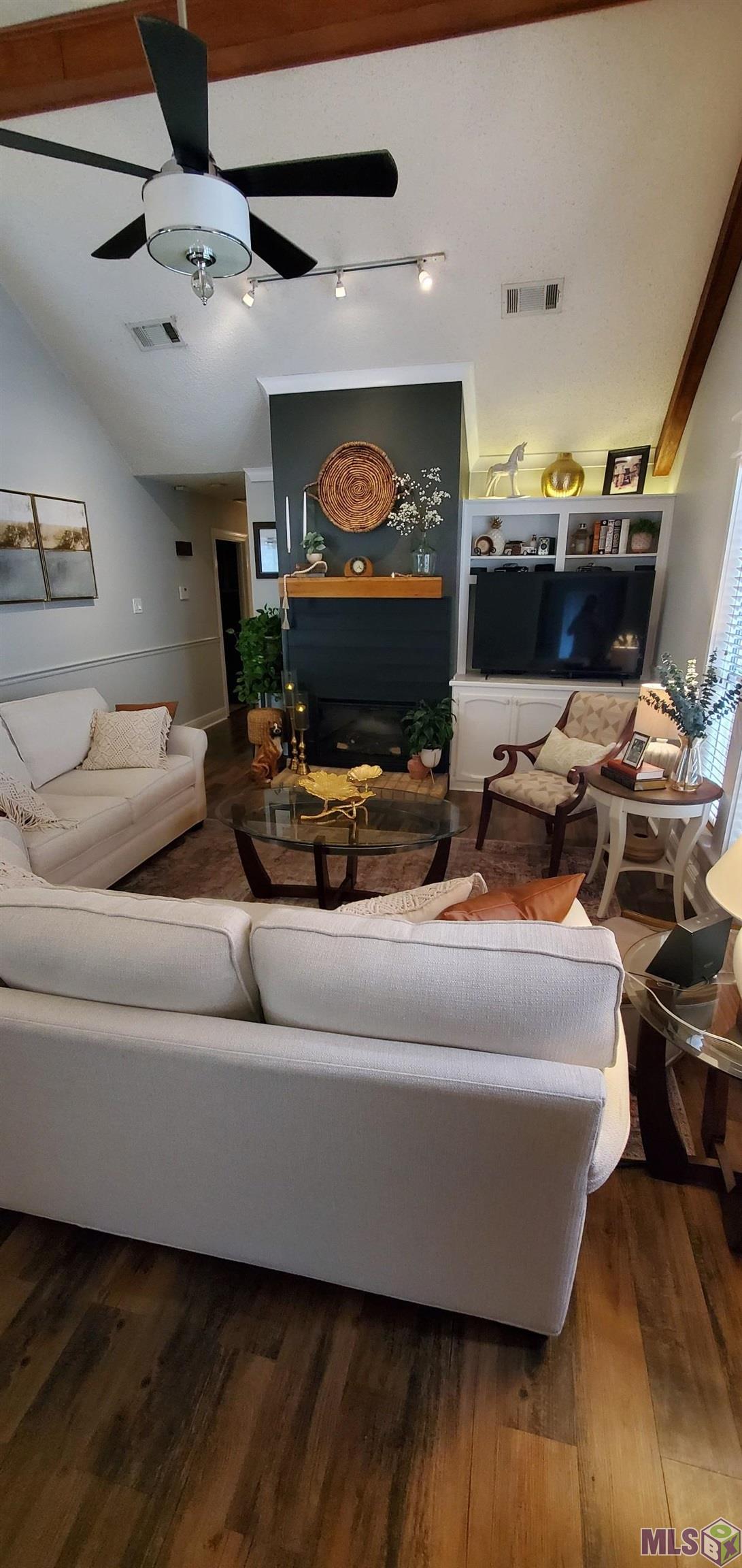 1953 Stonegate Court Baton Rouge, LA 70815 - Photo 7 of 18 Gallery Image 7