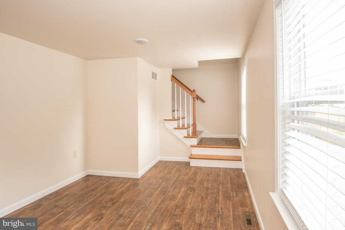 696 Overlys Grove Road New Holland, PA 17557 - Photo 10 of 28 Gallery Image 10