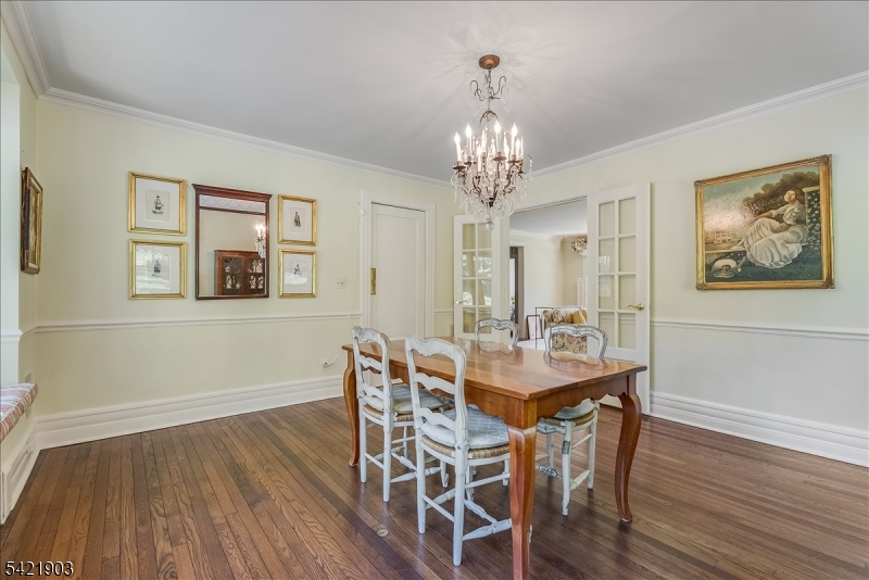 44 W Road Short Hills, NJ 07078 - Photo 8 of 19