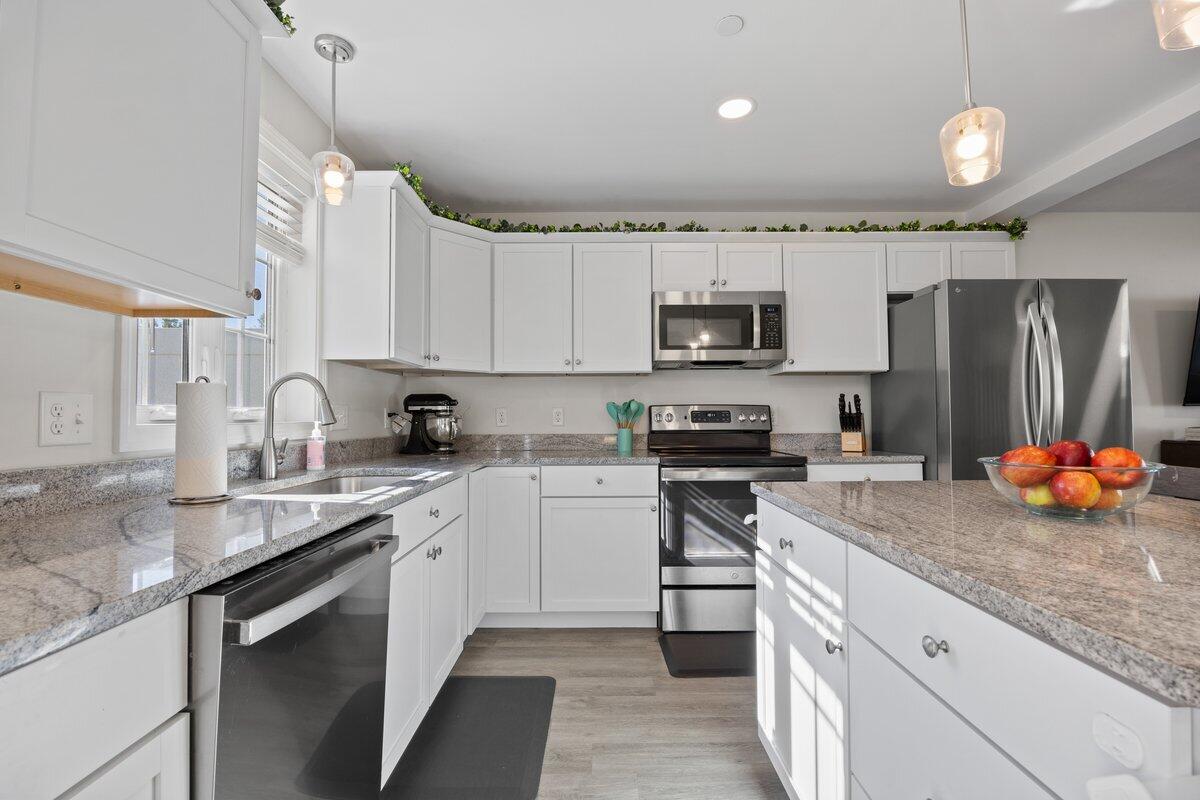11 Smithwheel Road, Unit 28 Old Orchard Beach, ME 04064 - Photo 9 of 34 Kitchen