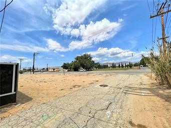 15962 M Street, Unit A Mojave, CA 93501 - Photo 21 of 21 a view of an ocean and beach