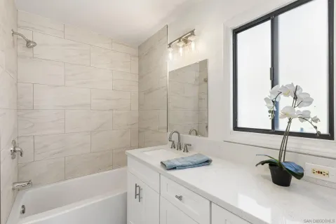 a view of an empty room with window