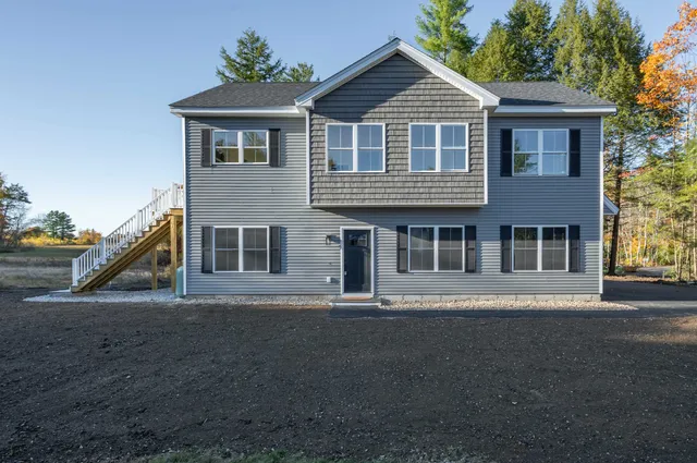 $589,900 | 28 Dalton Drive, Barnstead, NH 03225