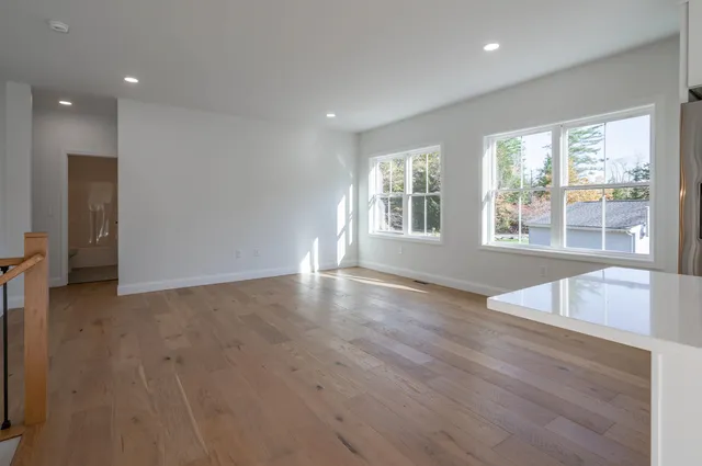 $589,900 | 28 Dalton Drive, Barnstead, NH 03225