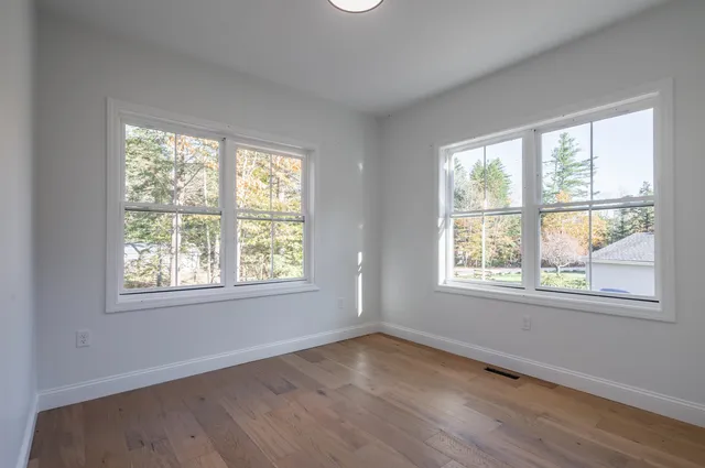 $589,900 | 28 Dalton Drive, Barnstead, NH 03225