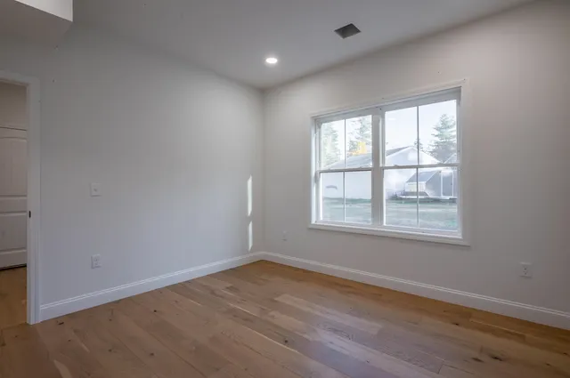 $589,900 | 28 Dalton Drive, Barnstead, NH 03225