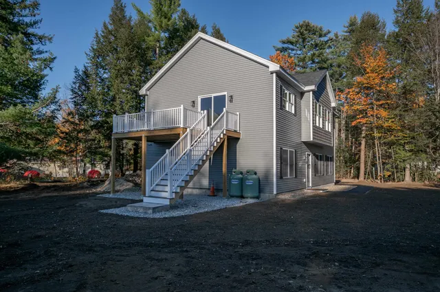 $589,900 | 28 Dalton Drive, Barnstead, NH 03225